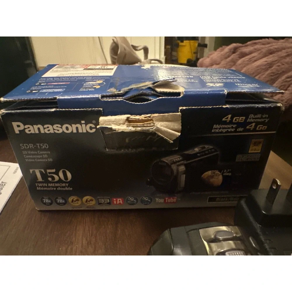Panasonic SDR-T50 Camcorder 78x Optical Zoom 4GB Memory Black Video Camera Boxed